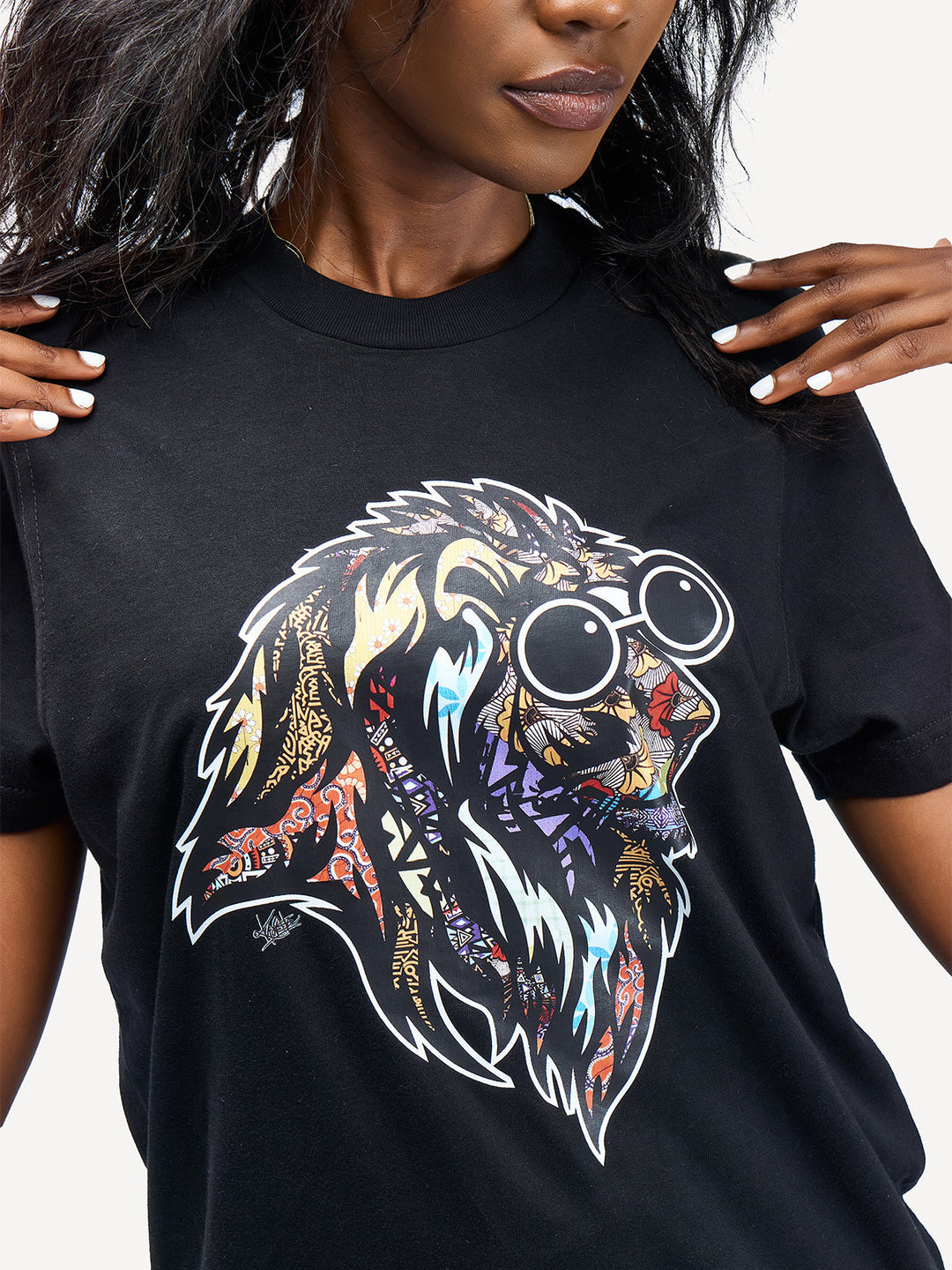 Kitu Kali Graphic Ts: Black with Simba