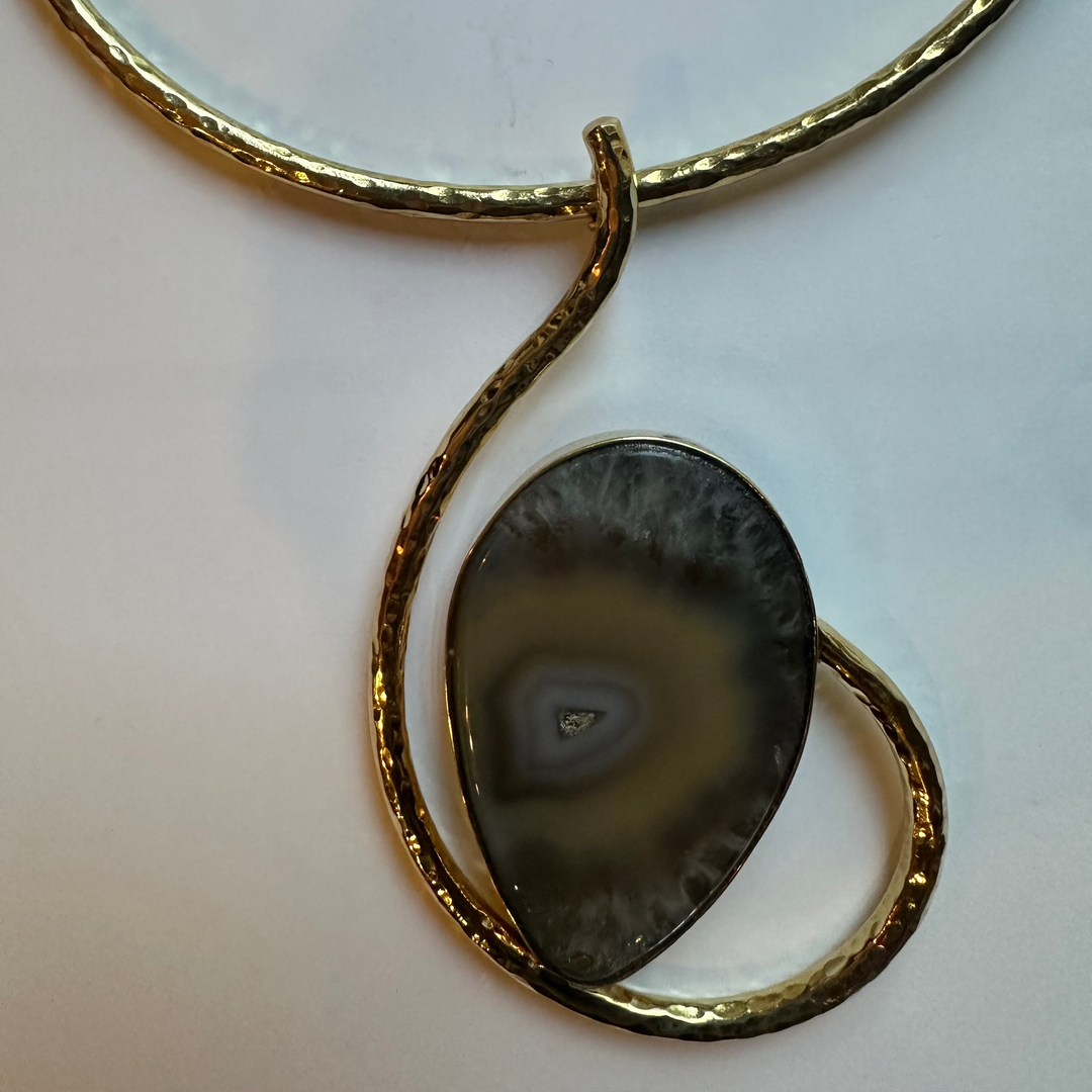 Malkia.E Agate Gemstone Neckpiece