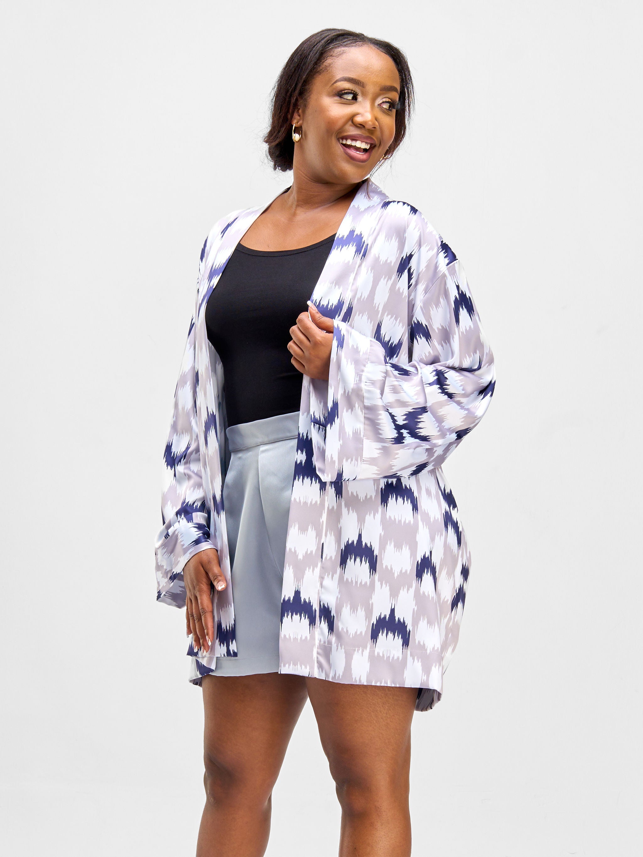 Vivo Nimali Satin Short Kimono - Wingu