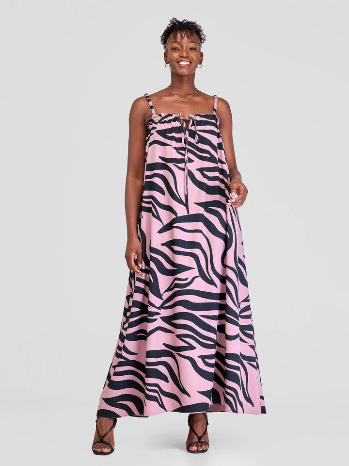 Vivo Situ Ruffle Neck Maxi Dress- Peach / Black Tiri Print