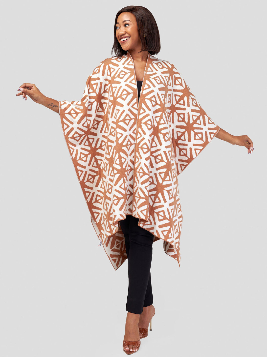 Vivo Reversible Poncho without Fringes- Caramel / Off White Heshi Print